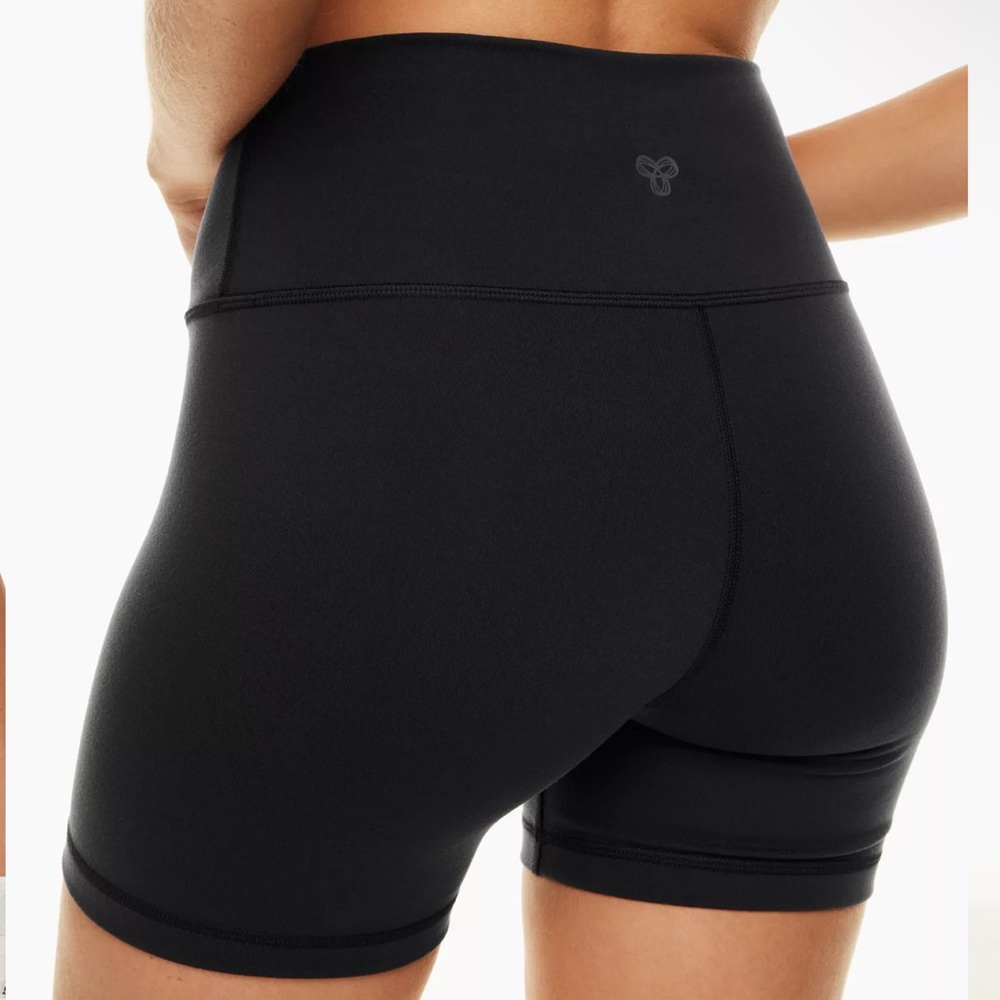 new aritzia gym shorts